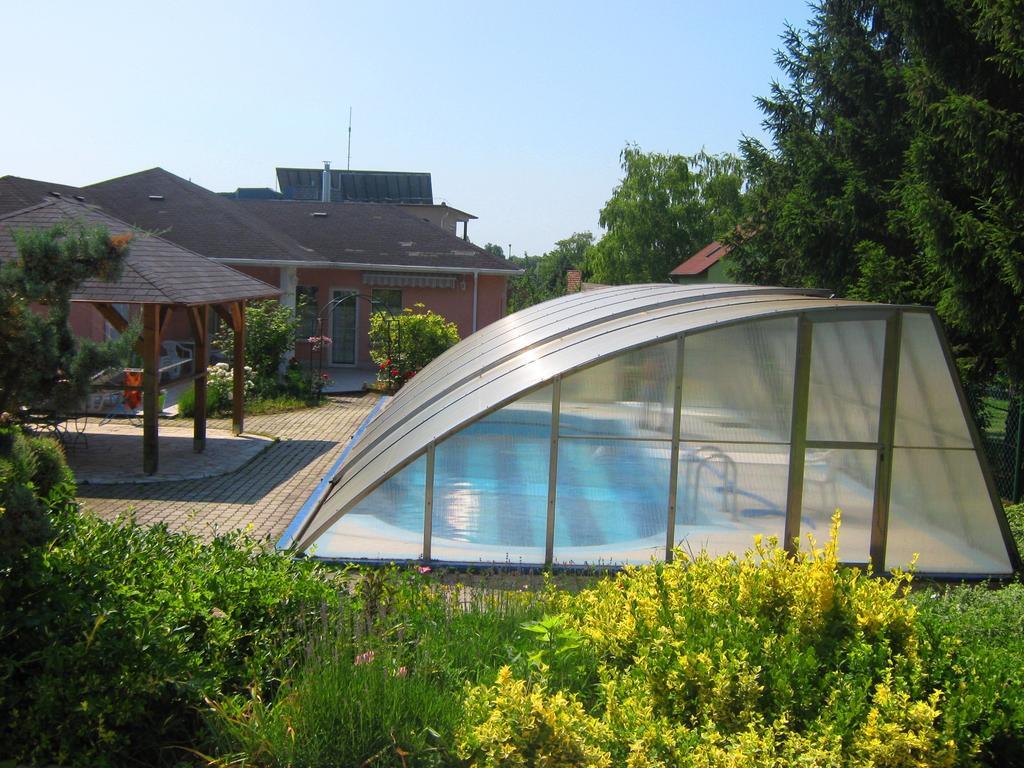 Feszek Apartmanhaz