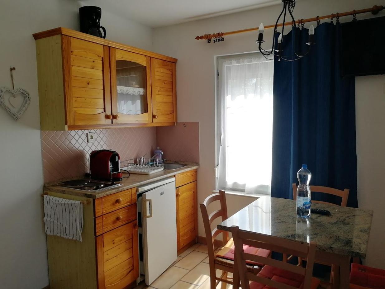 Feszek Apartmanhaz Apartment