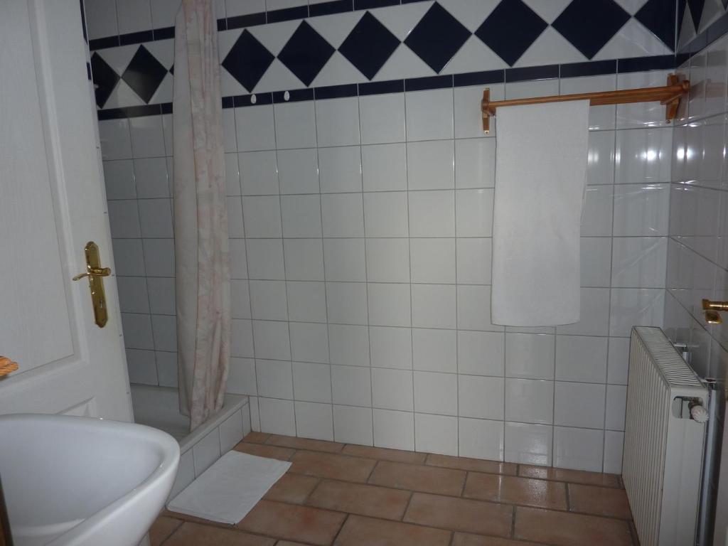 Feszek Apartmanhaz * Vonyarcvashegy
