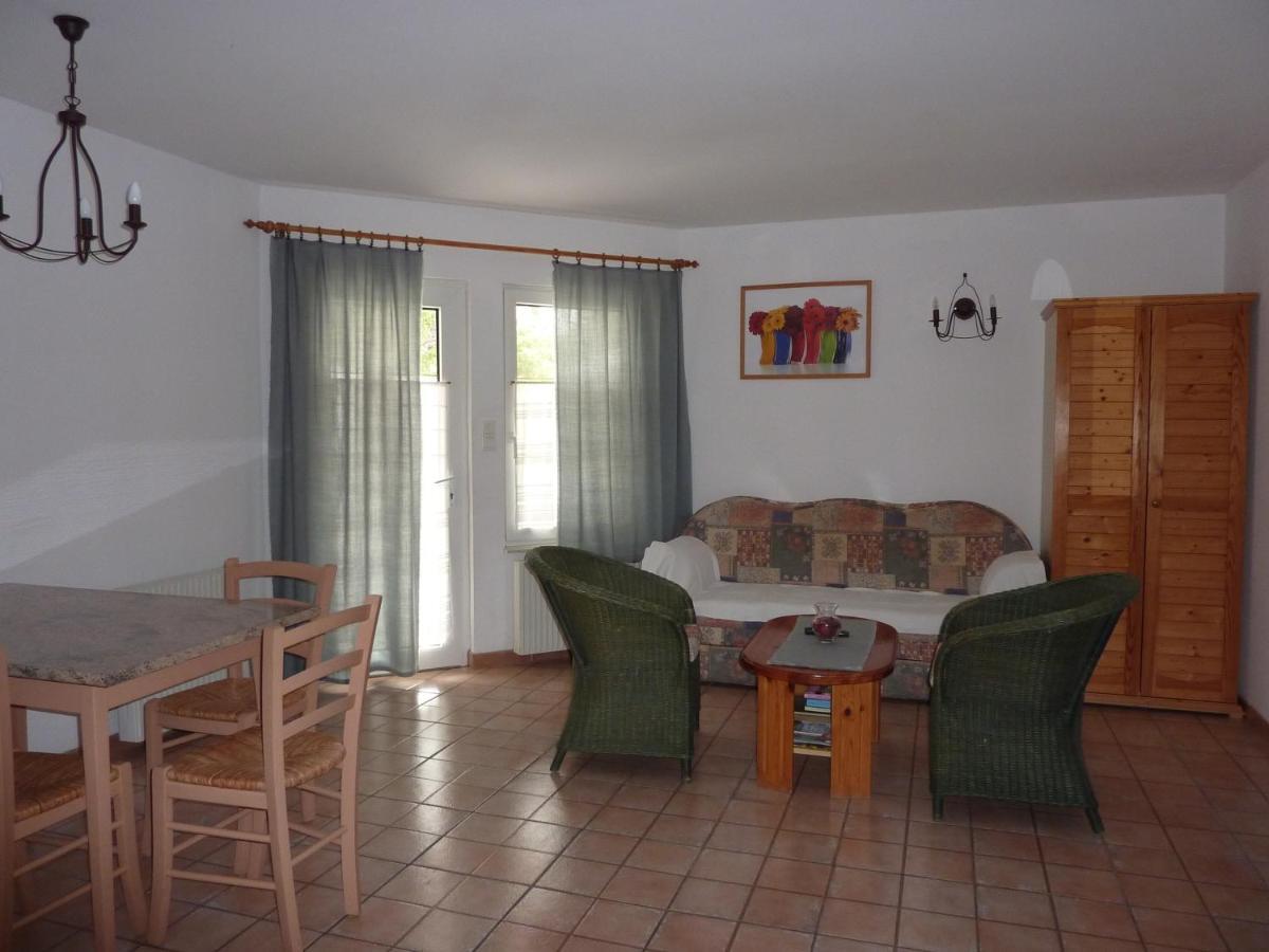 Apartment Feszek Apartmanhaz *
